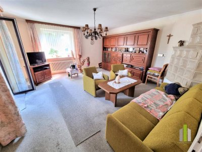 Ein- bis Zweifamilienhaus mit Garage aus den 70ern