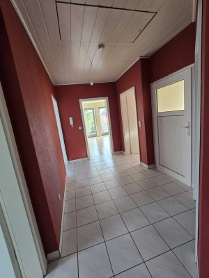 Lichtdurchflutete  Dachgeschosswohnung im schönen Seligenstadt