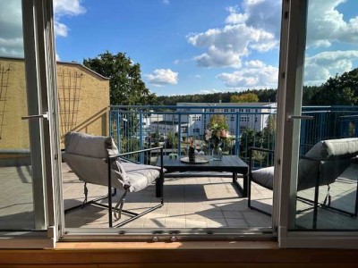 Geschmackvolle möblierte Wohnung mit Balkon