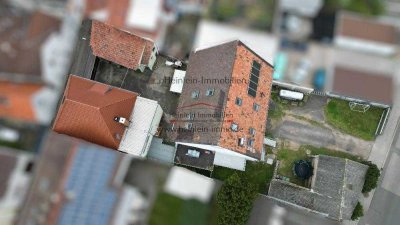 Großfamilie aufgepasst - 2 Häuser ein Grundstück - 383m² Wohnfl. + Baufenster - Bürstadt