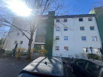 Ordentlich gepflegte 3,5 Zi.-Whg im  1.OG mit Balkon u. Kellerraum
