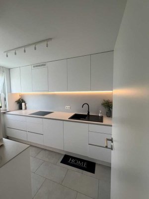 Frisch sanierte 3-Zimmer Wohnung mit Balkon Lichtdurchflutet & modern