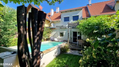 Charmantes Reihenhaus mit Garten, Pool und Terrasse – gepflegt &amp; bezugsbereit nach Absprache!