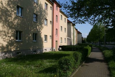 Wohnen im Stadtzentrum! 2-Raum-Wohnung mit Einbauküche sucht Nachmieter!