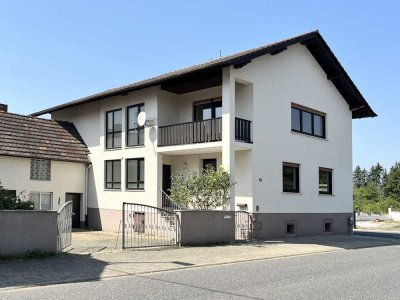 Provisionsfrei: 2-Familienhaus + Nebengebäude, Garage, Hof & Garten  - 4,87% Nettomietrendite