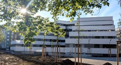 Exklusive 3 ZKB, großer Balkon, Smart-Home, offene Küche, Dusche, TG -  Peißnitznähe