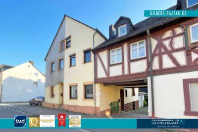Osann Monzel: Wohnhaus mit Garage, Balkon, neuer Heizung 2023, inklusive Küche, frei ab sofort