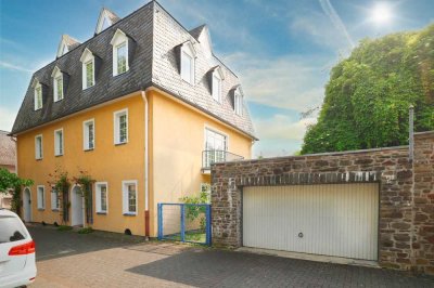 Gepflegte Doppelhaushälfte mit Garten, Terrasse, Doppelgarage und Rheinblick in Oberlahnstein