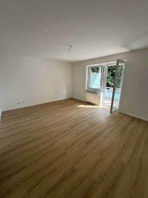 Helle 3,5 Raum Wohnung mit Balkon in der grünen Mitte