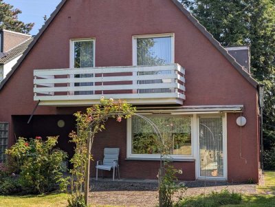 Freistehendes EFH in Hengsen mit großem Garten