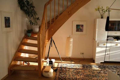 Vollsanierte 2,5-Zi Dachterrassen-Maisonette-Wohnung mit Balkon in Regensburg-Westenviertel