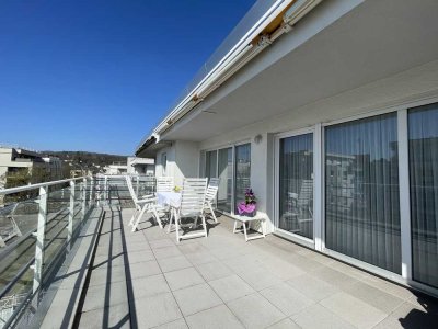 EIN PLATZ AN DER SONNE! 4-ZI-PENTHOUSEWOHUNG MIT EINBAUKÜCHE FAHRSTUHL DOPPELGARAGE