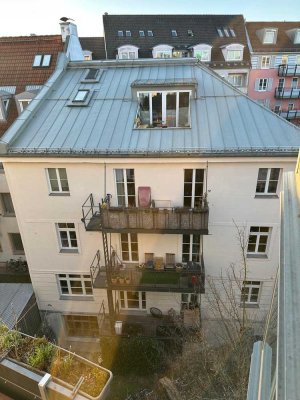 Schöne 4-Zi-Altbau-Wohnung in München Sendling von privat