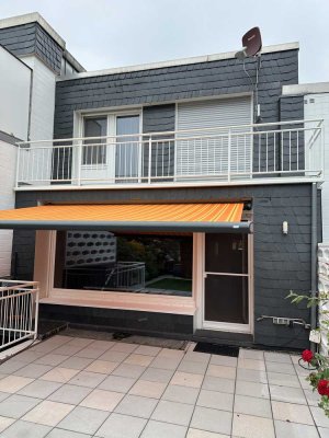 Geschmackvolles, modernisiertes 6-Zimmer-Reihenhaus mit EBK in Remscheid Hasenberg