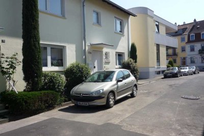 Sehr gepflegtes Reihenendhaus mit idyllischem Garten - ruhige Seitenstraße in Zentrumsnähe