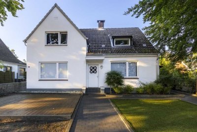 Von Privat. Ein Juwel vor den Toren Hamburgs. Ihr neues Ein/Zweifamilienhaus in Norderstedt.