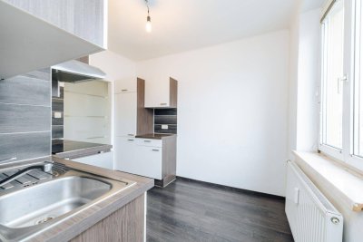 *MODERN SANIERT* I ZENTRALE LAGE I BALKON I CARPORT OPTIONAL I HAUSTIERE WILLKOMMEN I BODENEBENE DUSCHE I WG TAUGLICH I AB SOFORT VERFÜGBAR I PROJEKT WOHNEN I