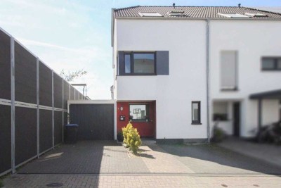 Langenfeld: Modernes KfW 55 Reihenendhaus mit 4 Schlafzimmern, 2 Bäder, Garage und 2 Stellplätzen!