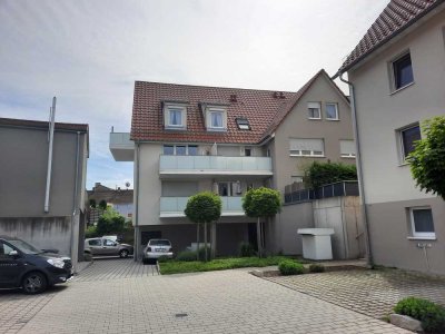 Neuwertige Maisonette-Wohnung mit 3,5 Zimmern sowie Balkon in Illingen