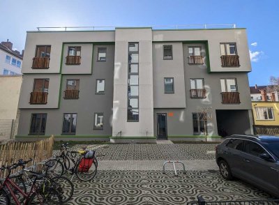 Moderne 3 Zi.-Wohnung im Dachgeschoss mit offener Wohnküche (KfW-Effizienzhaus 40 Plus)