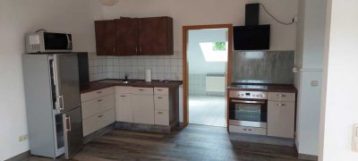 Ruhige 1-Zimmer Dachgeschosswohnung über Kronach