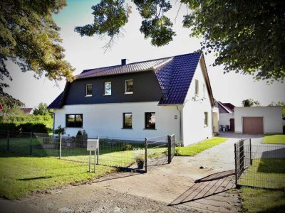 Modernisiertes Zweifamilienhaus mit zwei Wohneinheiten und hochwertiger Ausstattung