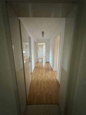 Helle 3-Zimmer-Wohnung in Ostfildern Nellingen Enthaltestelle