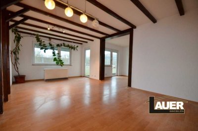 Helle Eigentumswohnung mit Balkon, Aussicht zum Saarpolygon