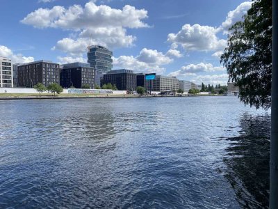 340 qm Loftfläche mit direktem Wasserzugang im Rohbauzustand zur eigenen Gestaltung