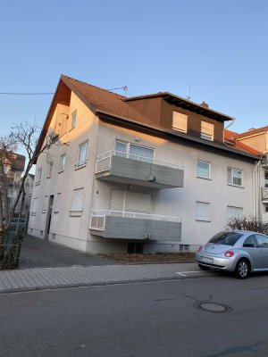 SEHR  SCHÖNE 3-ZIMMER-WOHNUNG MIT BALKON UND GARAGE IN LEUTERSHAUSEN ZU VERMIETEN