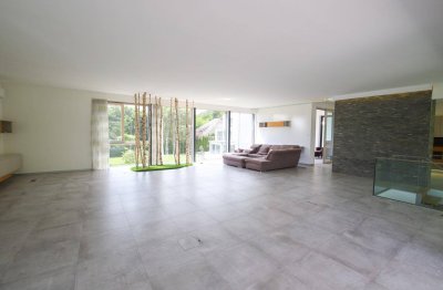 *** 1. Reihe am See *** Traumhafte Seewohnung am Wörther See mit Bootsanlegeplatz!