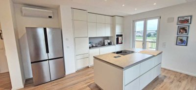 Moderne Penthouse-Wohnung in barrierefreier Ausführung mit Aufzug, Tiefgarage, EBK und Dachterrasse!