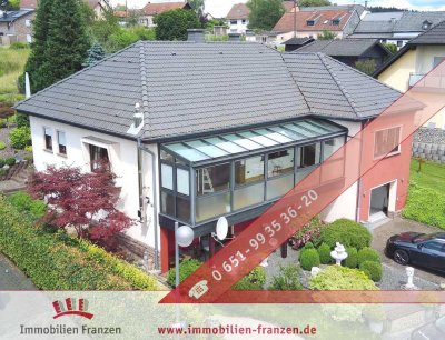 Neustraßburg: Exklusives EFH mit ELW, hervorragender Energiebilanz und tollem Garten, 188 m² Wohnflä