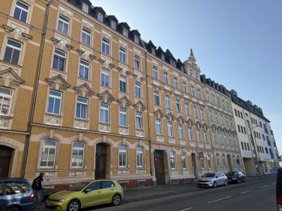Helle 2-Zimmer-Dachgeschosswohnung mit Weitblick – zentral in Plauen