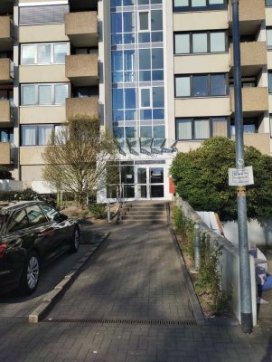 Gepflegte 1 Zimmer Wohnung mit Balkon und Einbauküche in Aachen-Laurensberg