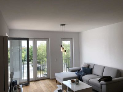 Stilvolle 2-Zimmer-Wohnung mit gehobener Innenausstattung mit Balkon und Einbauküche in Hannover