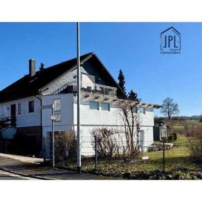 Bezugsfrei! Großes Einfamilienhaus mit Einliegerwohnung - direkte Feldrandlage
