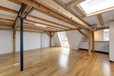 Große 2-Zi. Dachgeschoss-Wohnung zum Erstbezug in kernsaniertem Gründerzeithaus in ruhiger Lage