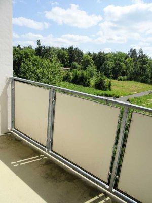 ** mit Balkon ** 3 Zimmer Wohnung in Werdau zu vermieten!!