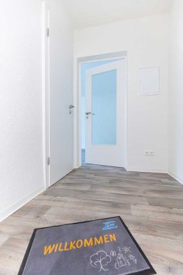 Sanierte 1-Raum-Wohnung mit Einbauküche, Dusche und Balkon!