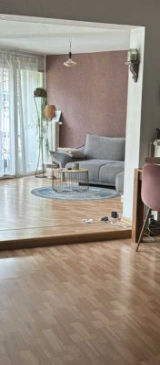 Stilvolle 2-Raum-Wohnung mit EBK in Frankfurt
