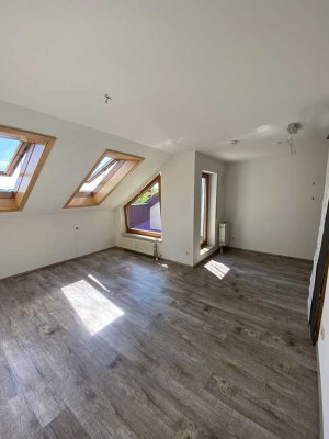 1-Zimmer-Wohnung mit Südbalkon und Einbauküche in Weissach