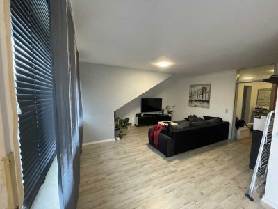 2-Zimmer Dachgeschoss-Wohnung mit Balkon in zentraler Lage von Eschweiler