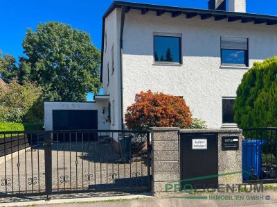 ProEigentum: Frisch renovierte Doppelhaushälfte mit Gartenidyll, 7 Zimmern & ausgebautem Dachstudio