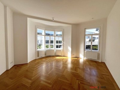 UNBEFRISTET - Helle 4-Zimmer Wohnung mit separater Küche, 2 Bädern, 2 WCs, Abstellraum und Balkon am Spittelauer Platz