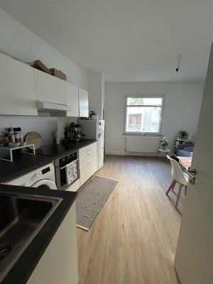 Stilvolle 1,5-Zimmer-Wohnung inklusive hochwertige Einbauküche in D-Pempelfort