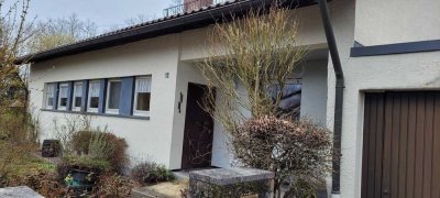 Einfamilienhaus mit großem Grundstück
