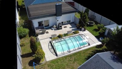 Ohne Makler - Wohnen, genießen im Bungalow mit Pool, Sommerhaus & viel Potenzial auf 1.000 m²