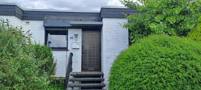 Charmanter Reihenbungalow in ruhiger Lage von Issum – Modern geschnitten, 5 Zimmer auf 3 Ebenen