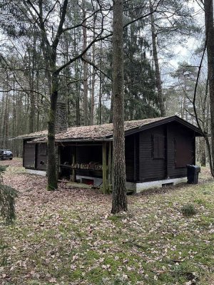 Wochenend-Blockhaus mit 8.922m² Waldgrundstück